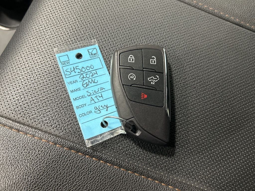 2024 GMC Sierra 1500 AT4