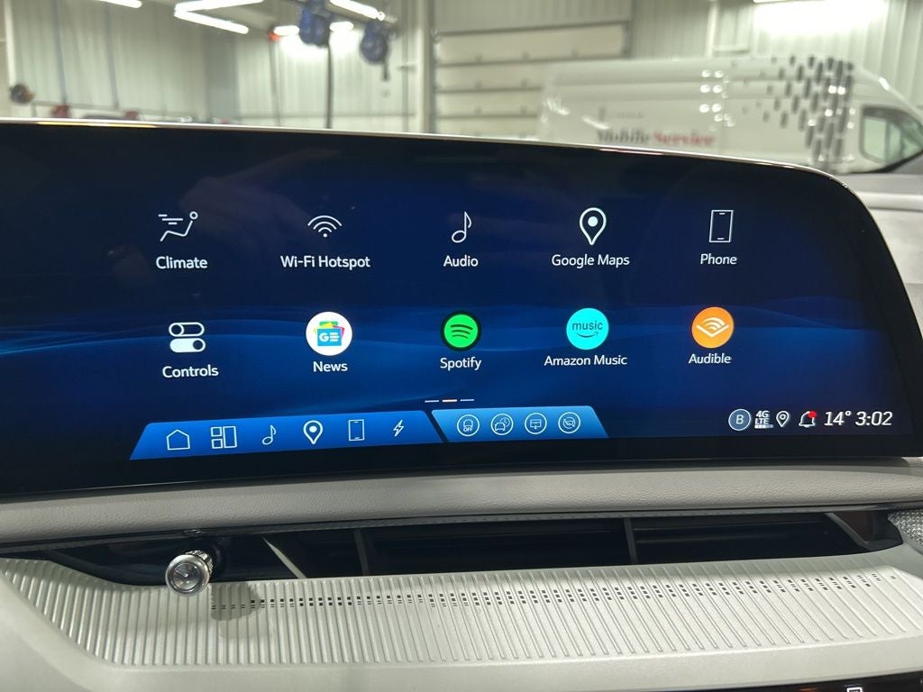 2025 Cadillac OPTIQ Luxury 2 EV