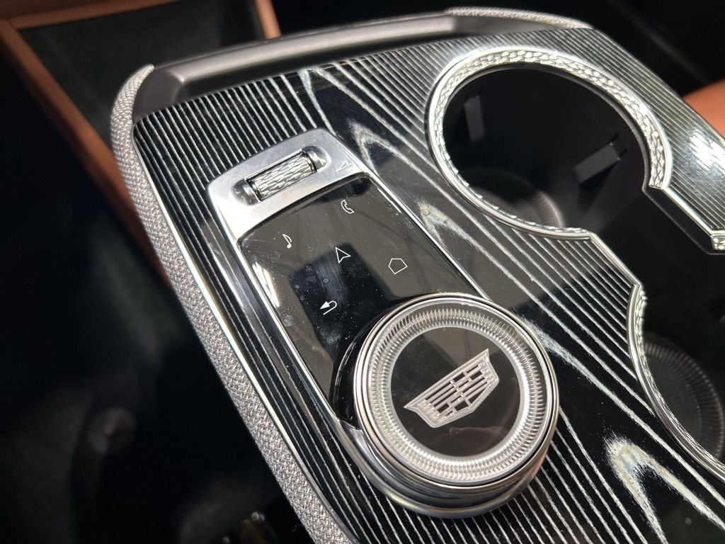 2025 Cadillac OPTIQ Luxury 2 EV