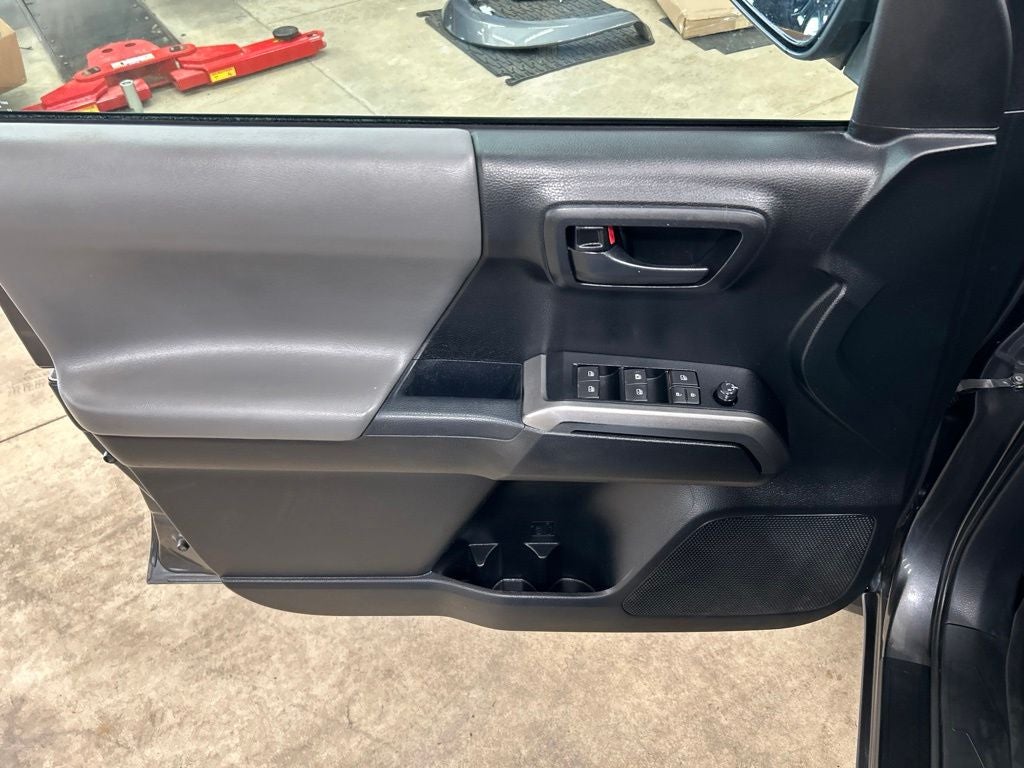 2019 Toyota Tacoma SR5 V6