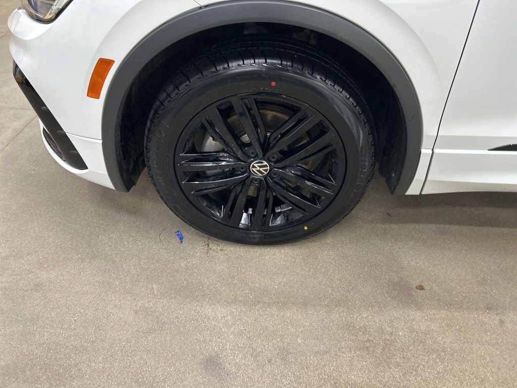 2022 Volkswagen Tiguan 2.0T SE R-Line Black