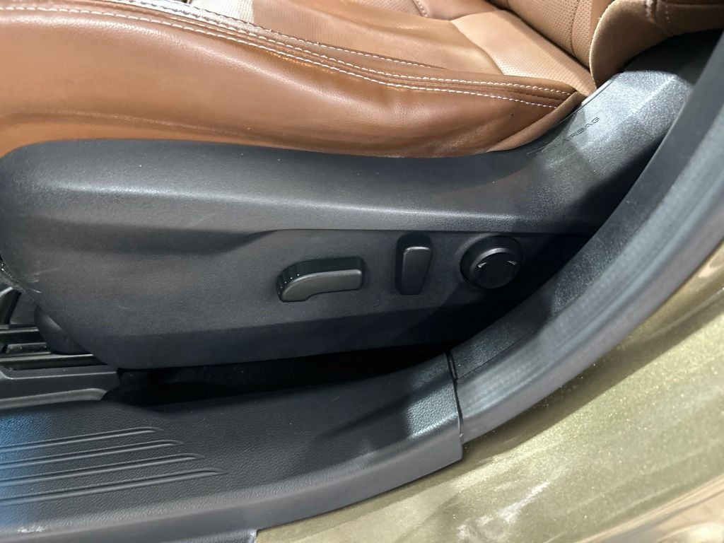 2020 Subaru Outback Touring XT