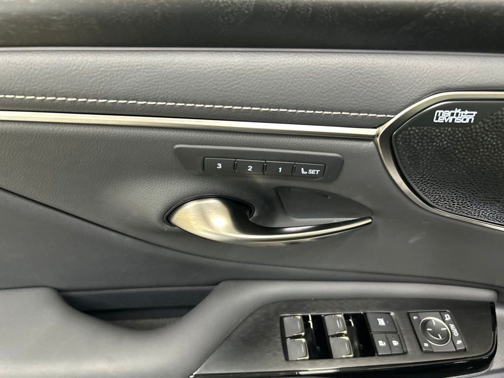 2024 Lexus ES 350 Ultra Luxury