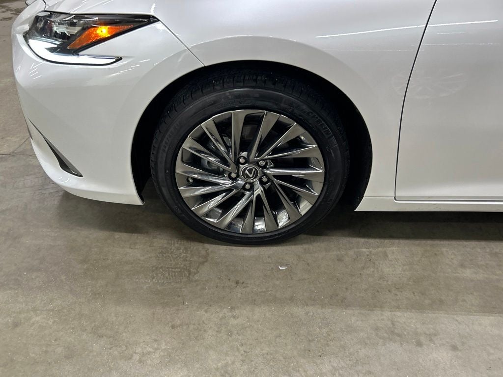 2024 Lexus ES 350 Ultra Luxury