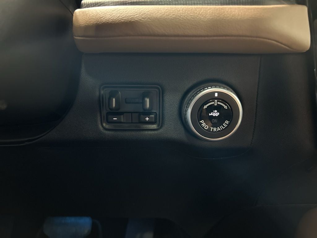 2025 Lincoln Navigator L Black Label