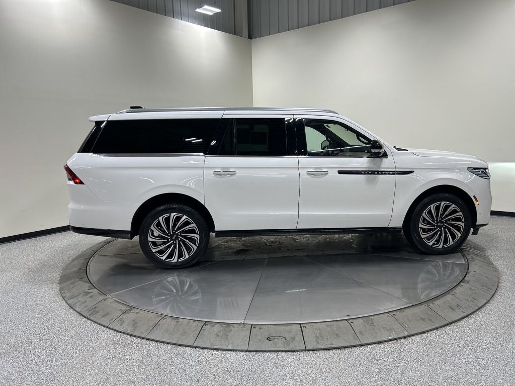 2025 Lincoln Navigator L Black Label