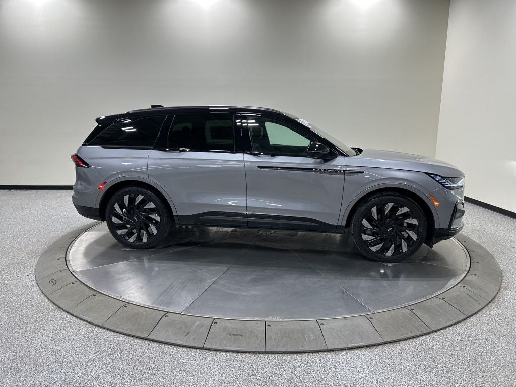 2024 Lincoln Nautilus Reserve