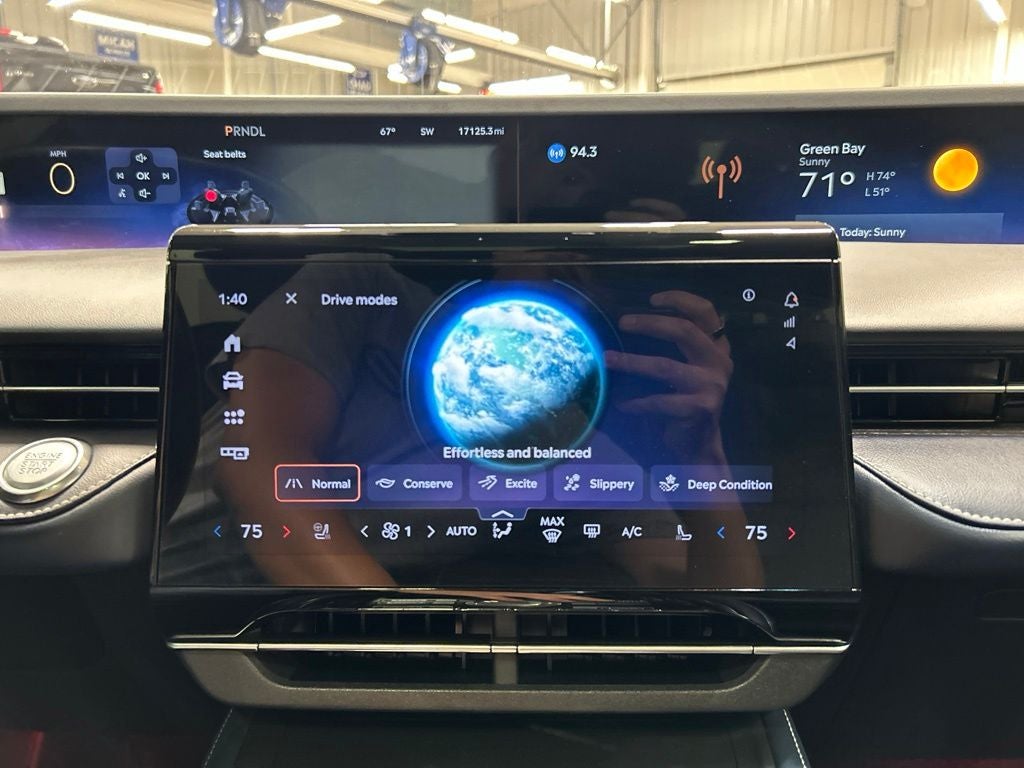 2024 Lincoln Nautilus Reserve