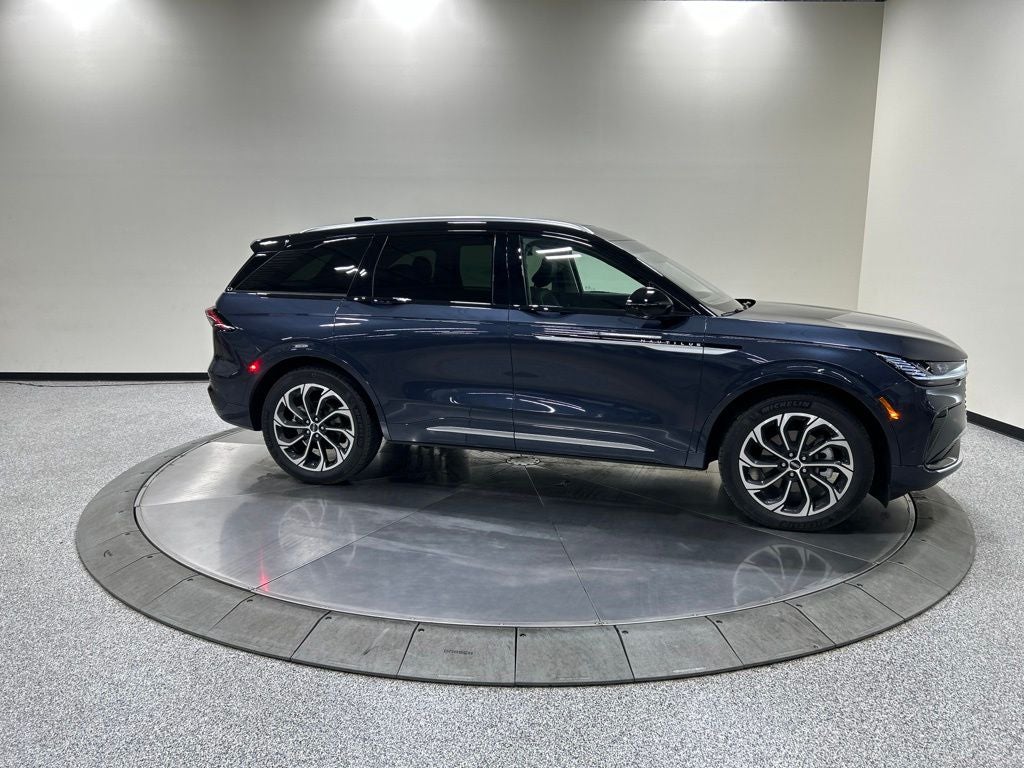 2024 Lincoln Nautilus Reserve