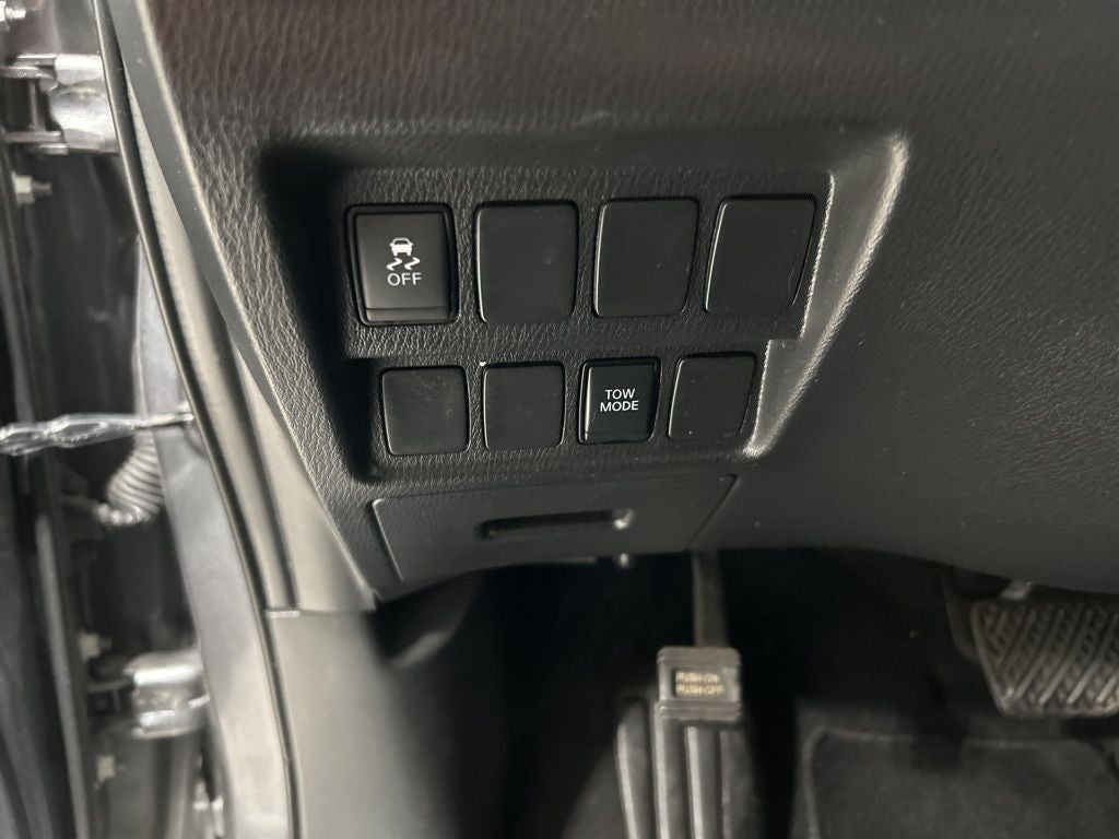 2020 Nissan Pathfinder S