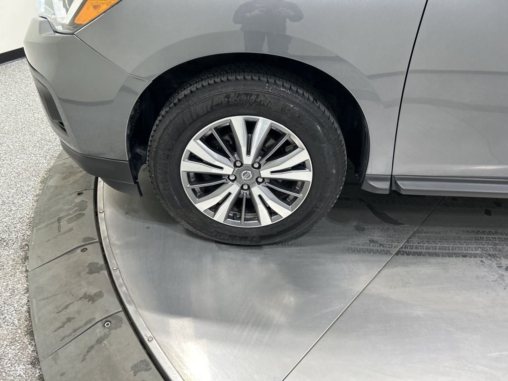 2020 Nissan Pathfinder S