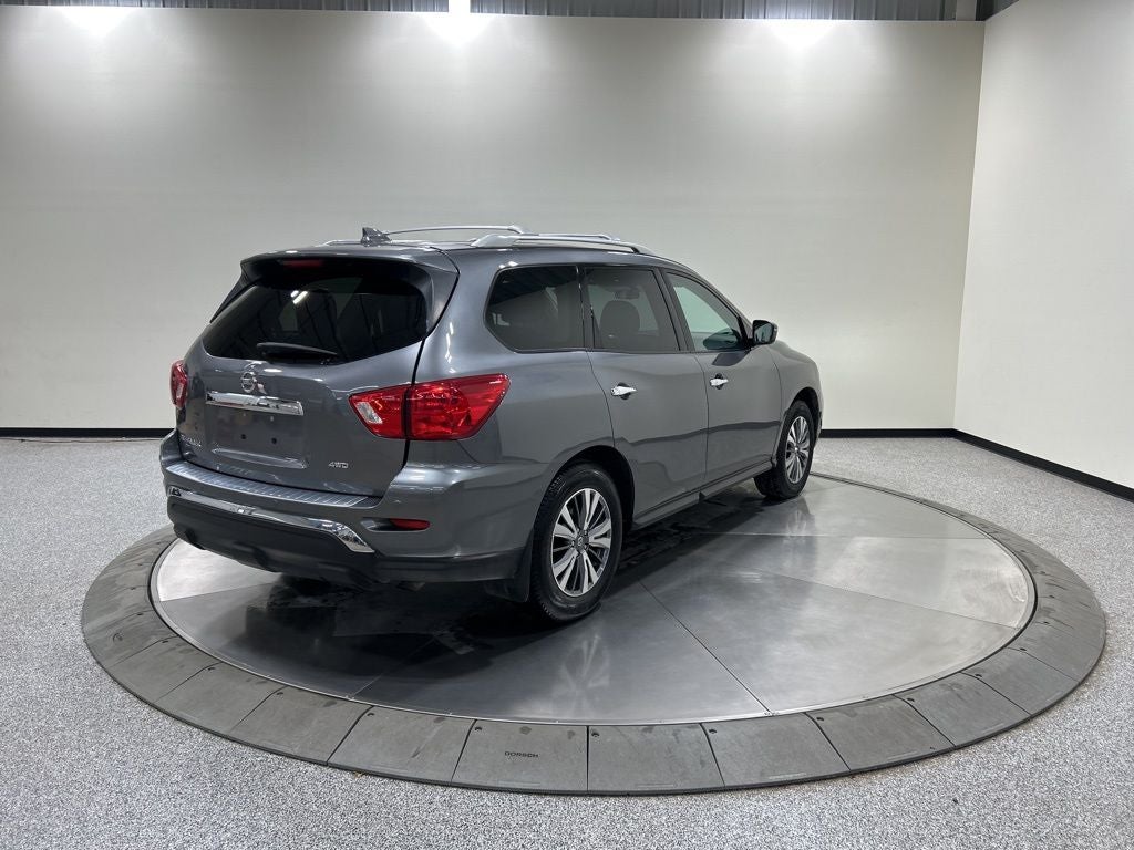 2020 Nissan Pathfinder S