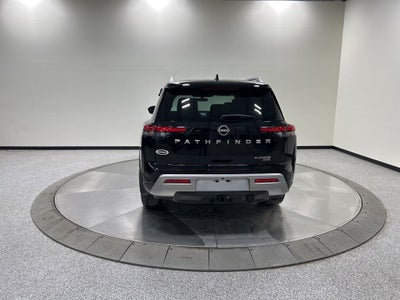 2024 Nissan Pathfinder Platinum