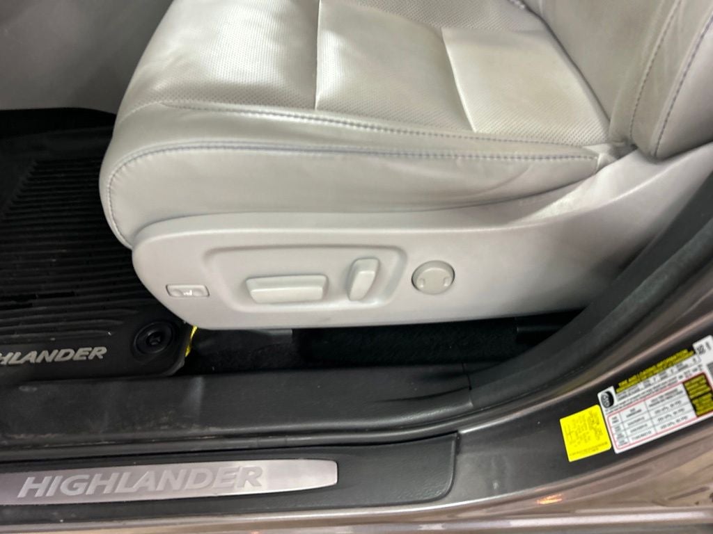 2018 Toyota Highlander Limited Platinum