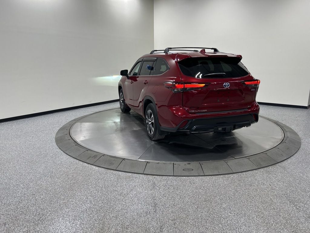 2024 Toyota Highlander Hybrid XLE