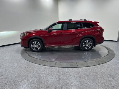 2024 Toyota Highlander Hybrid XLE