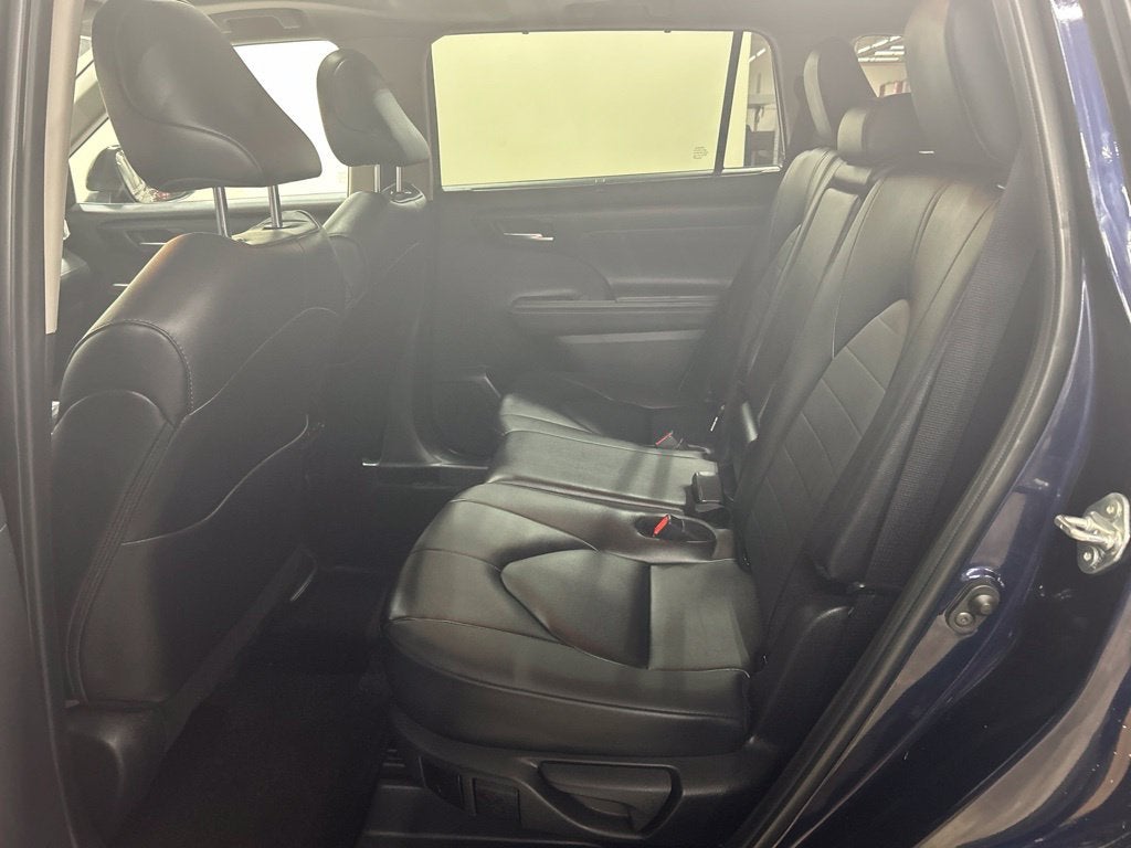 2025 Toyota Highlander XLE