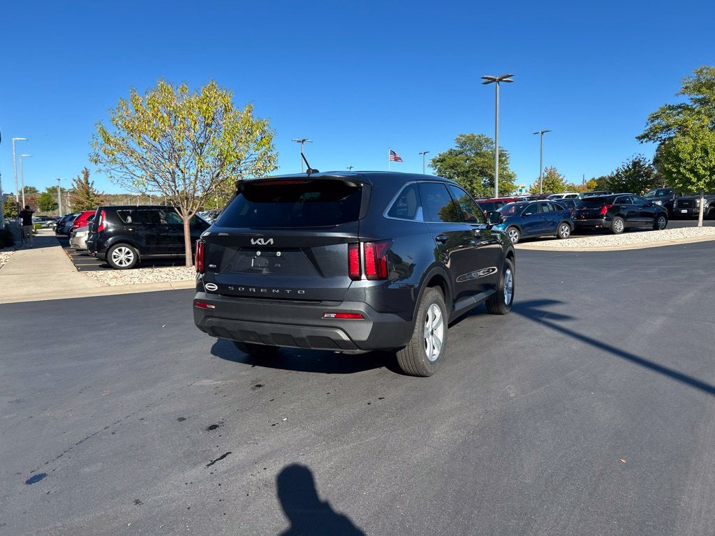 2022 Kia Sorento LX