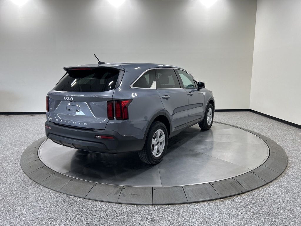 2022 Kia Sorento LX