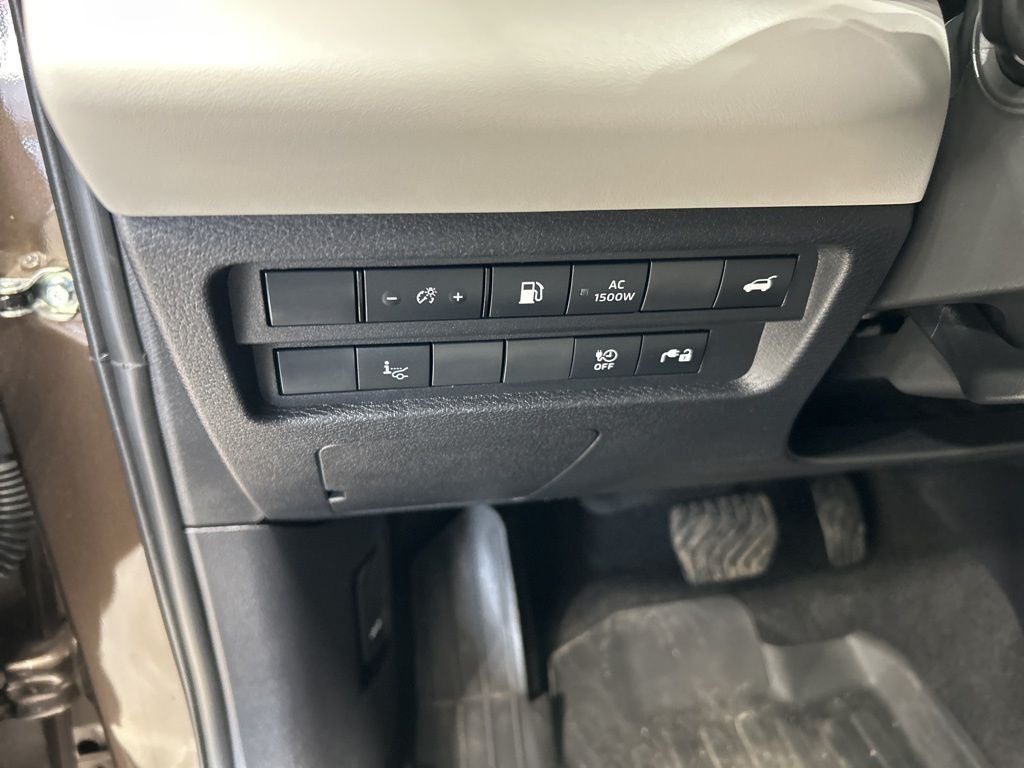 2023 Mitsubishi Outlander PHEV Base