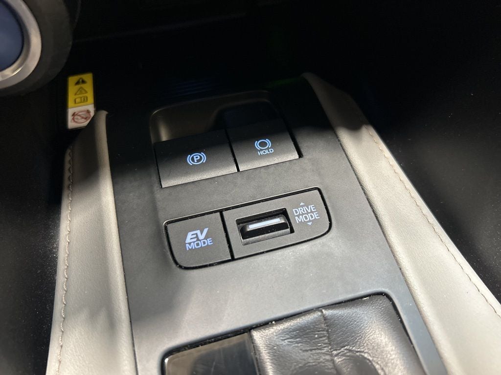 2022 Toyota Venza LE