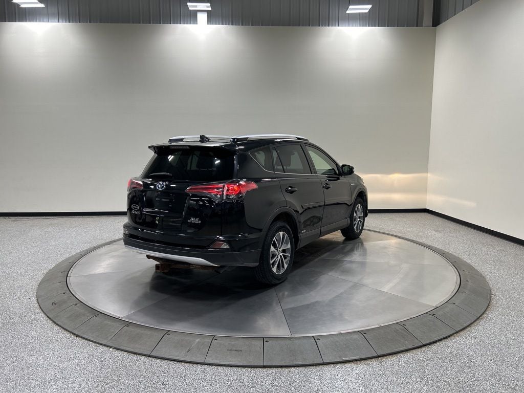 2016 Toyota RAV4 Hybrid XLE