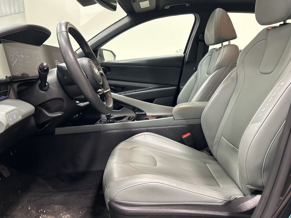 2025 Hyundai Elantra Hybrid Limited