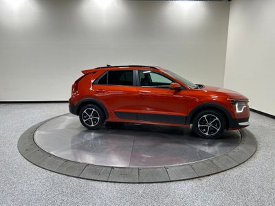 2023 Kia Niro LX
