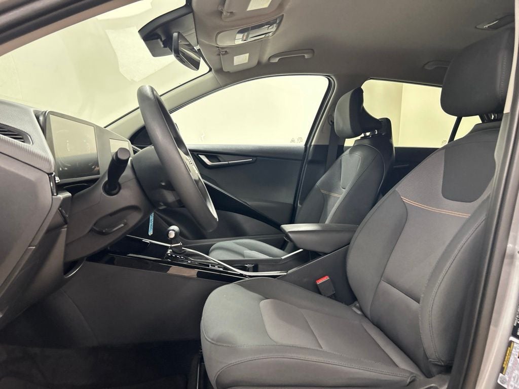 2025 Kia Niro LX