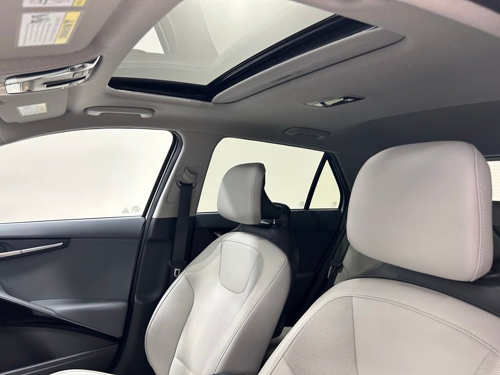 2023 Kia Niro EX Touring