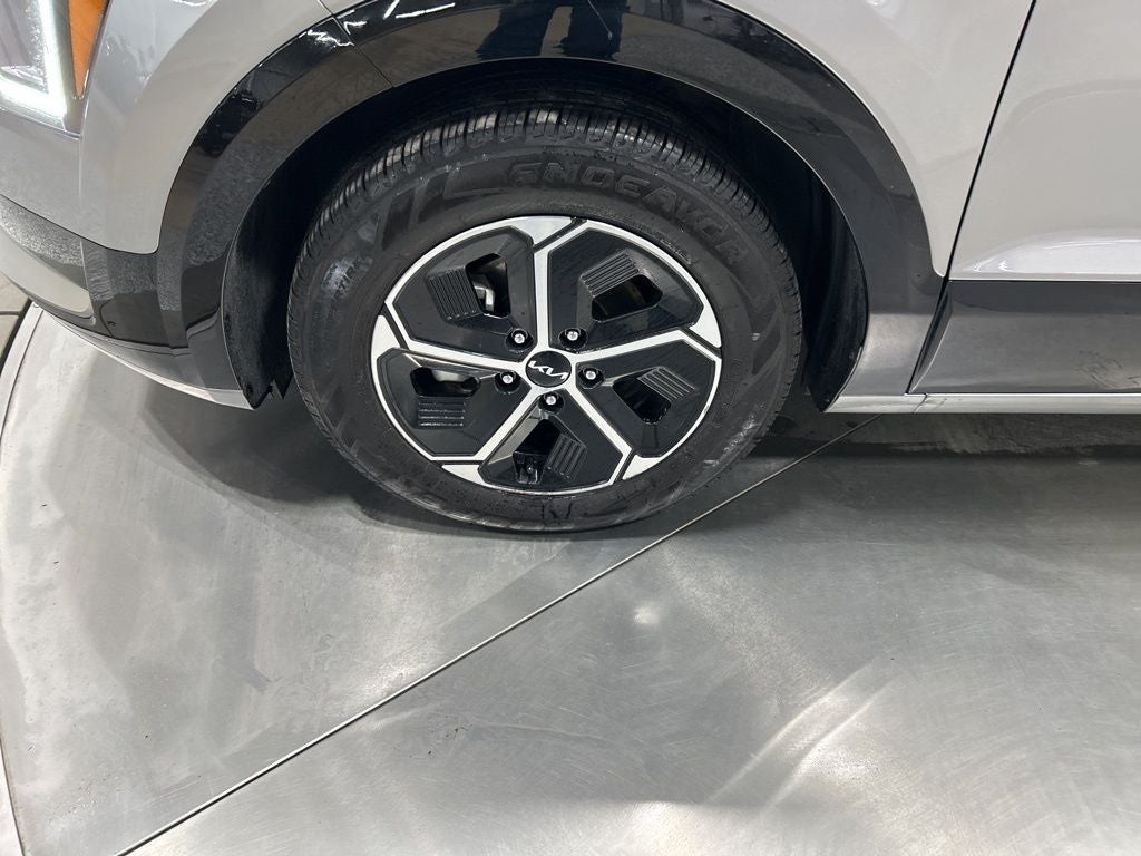 2023 Kia Niro SX