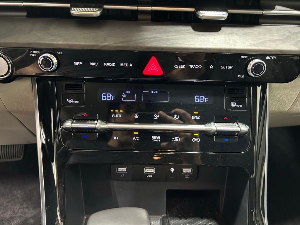 2024 Kia Carnival EX