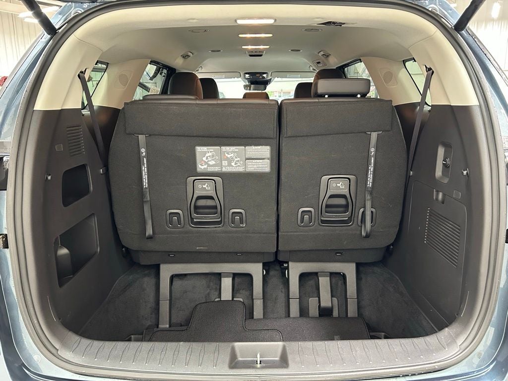 2024 Kia Carnival EX