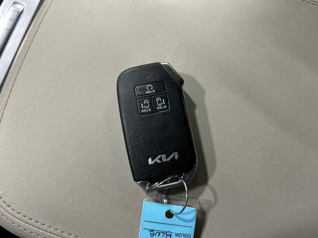 2024 Kia Carnival EX