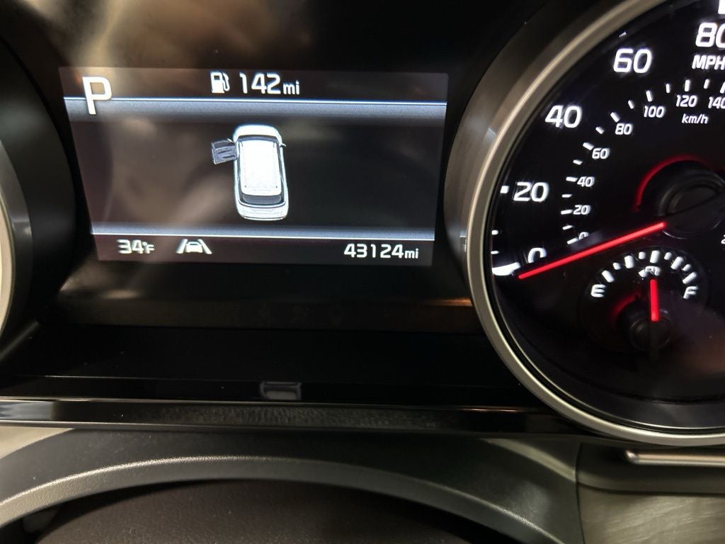 2023 Kia Carnival EX