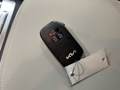 2023 Kia Carnival EX