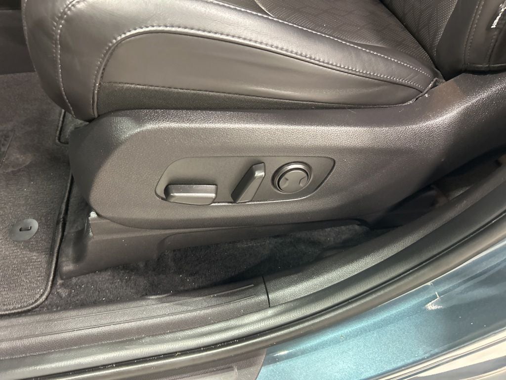2023 Kia Carnival EX