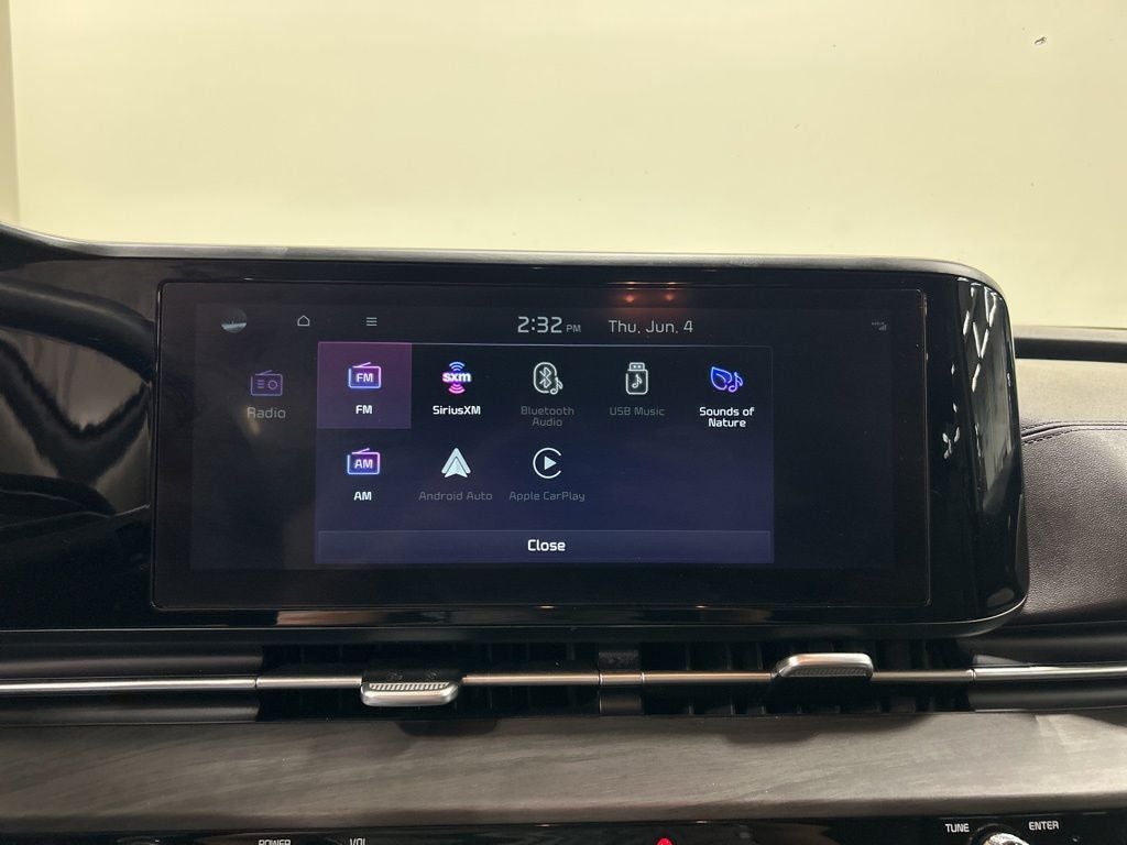 2023 Kia Carnival EX