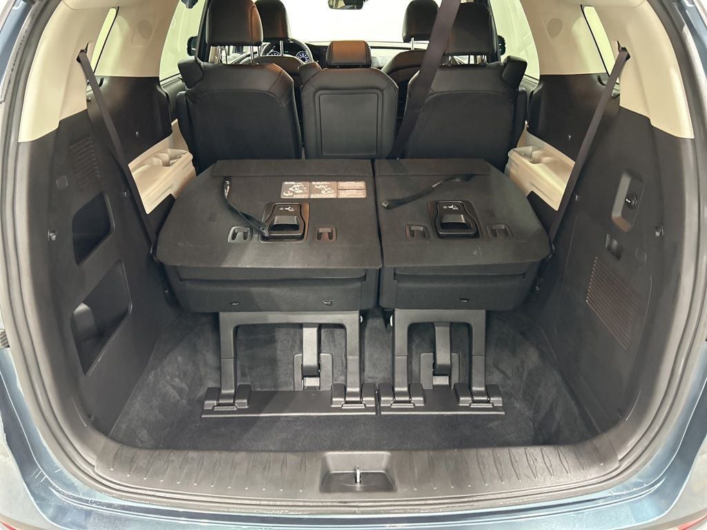 2023 Kia Carnival EX