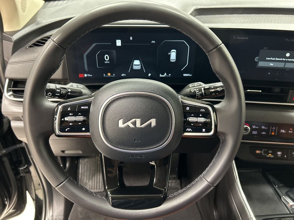 2025 Kia Carnival SX