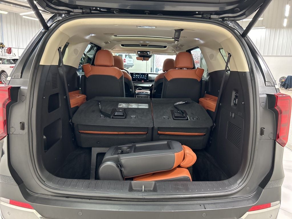 2025 Kia Carnival SX