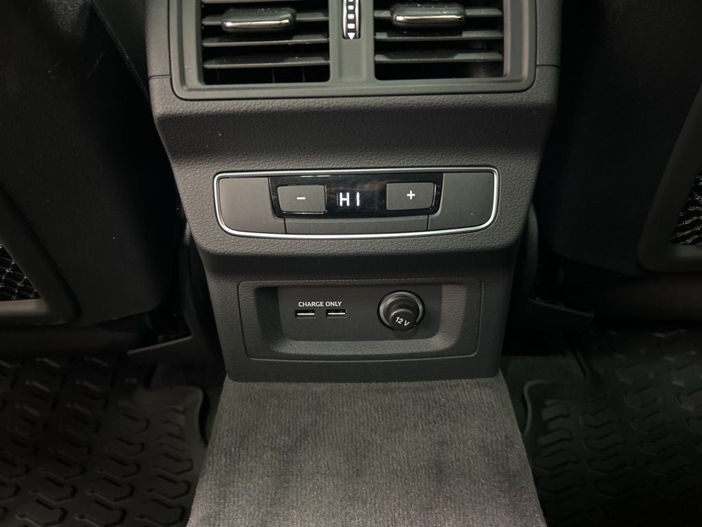 2024 Audi Q5 45 S line Premium quattro