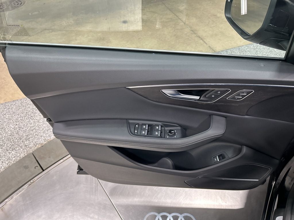 2023 Audi Q8 55 Premium Plus quattro