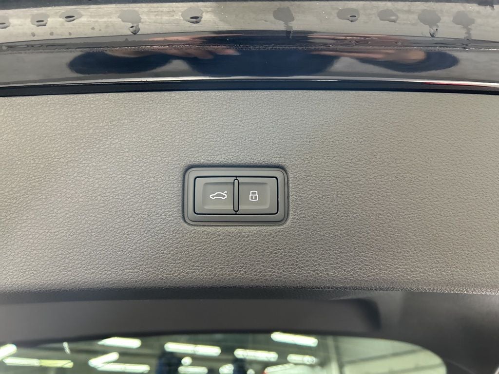 2023 Audi Q8 55 Premium Plus quattro
