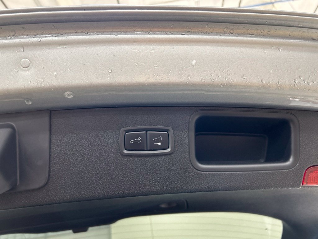 2023 Porsche Macan S