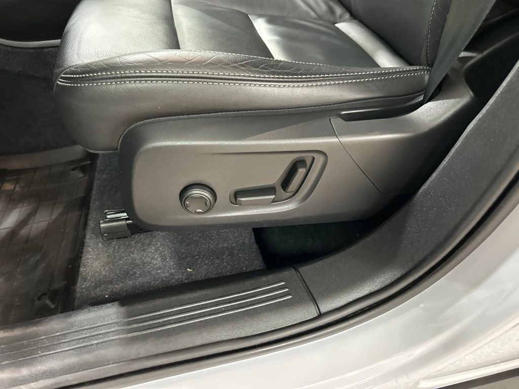 2022 Volvo XC40 Momentum