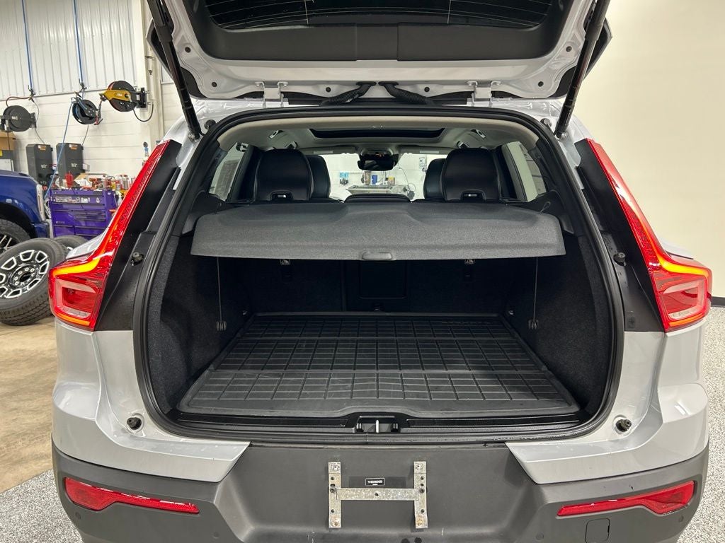 2022 Volvo XC40 Momentum