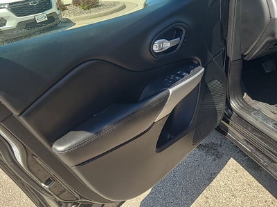 2016 Jeep Cherokee Overland