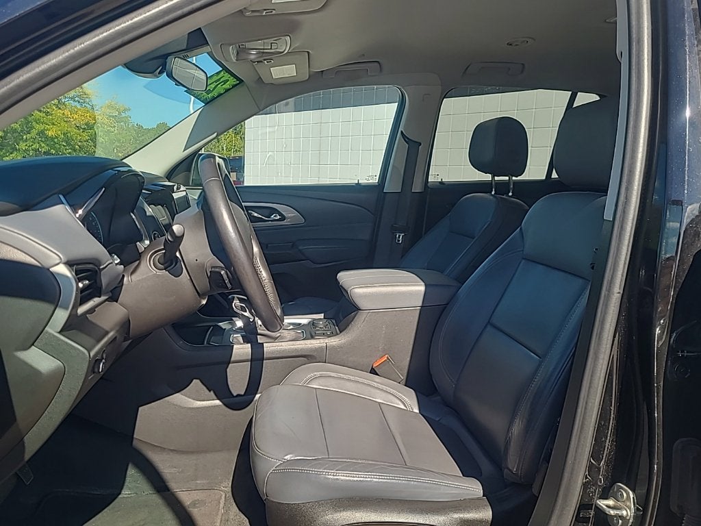 2021 Chevrolet Traverse LT Leather