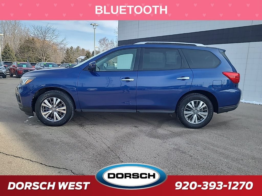 2020 Nissan Pathfinder SV